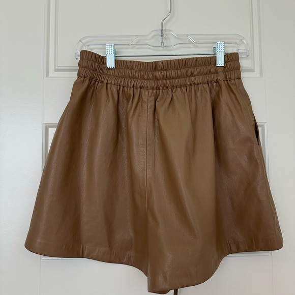 Good American Faux Leather Short Warm Caramel Sz 3 Large Women’s Pockets - Picture 2 of 4